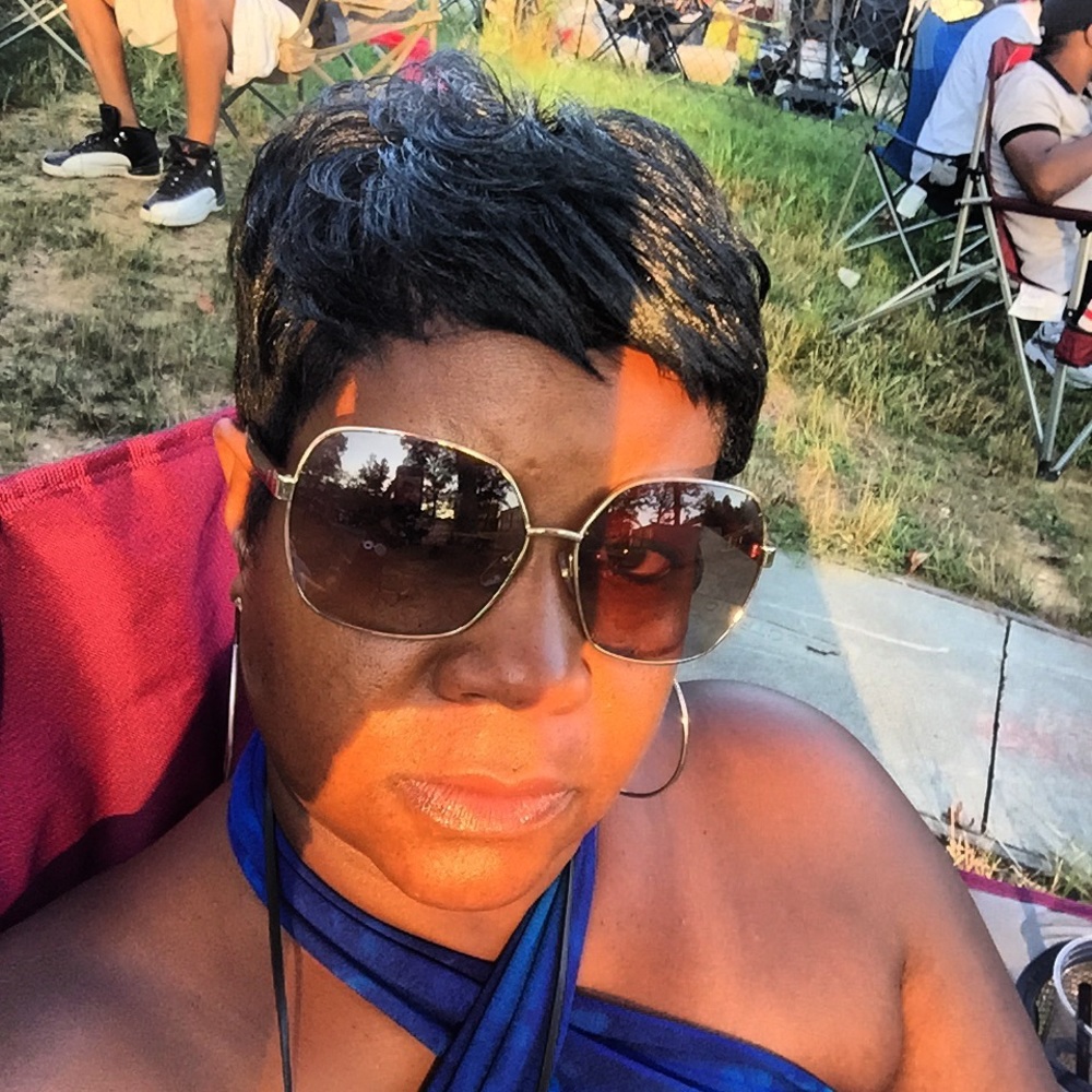 Meet your Posher, Lisa